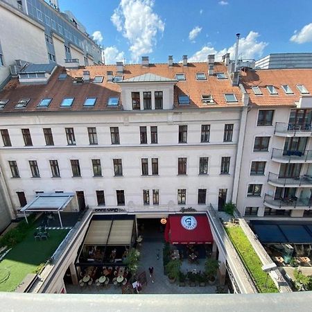 Downtown Gozsdu Vibe Apartments Budapest Esterno foto
