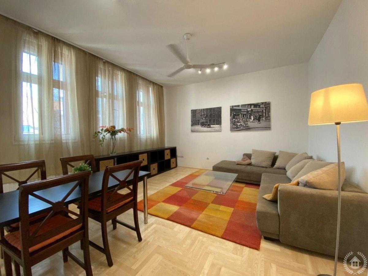 Downtown Gozsdu Vibe Apartments Budapest Esterno foto