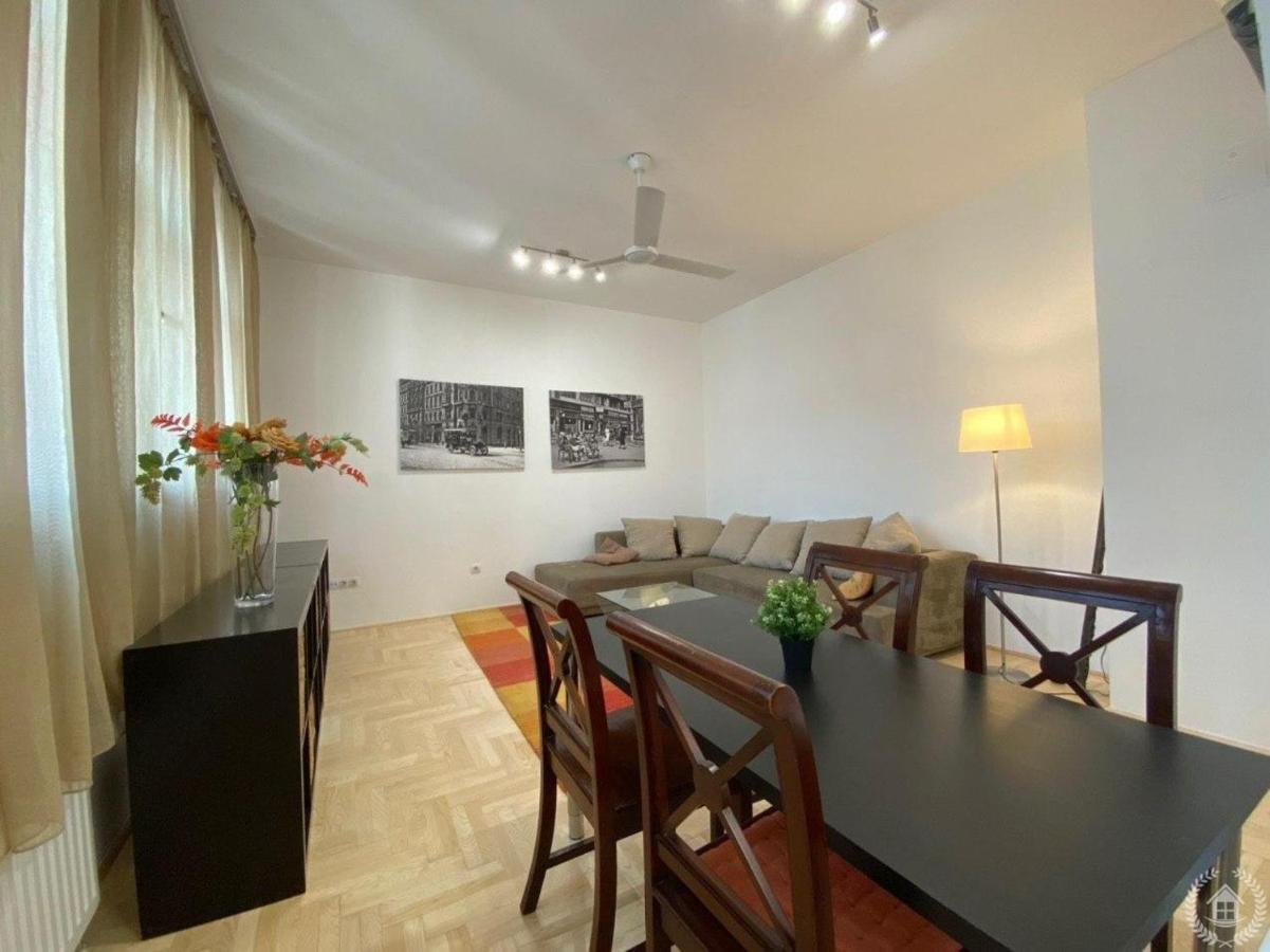 Downtown Gozsdu Vibe Apartments Budapest Esterno foto