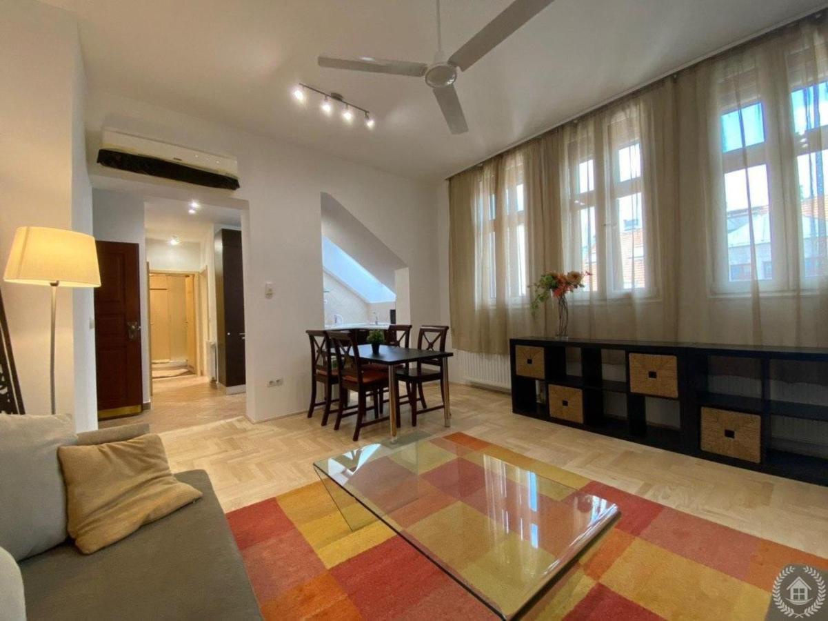 Downtown Gozsdu Vibe Apartments Budapest Esterno foto